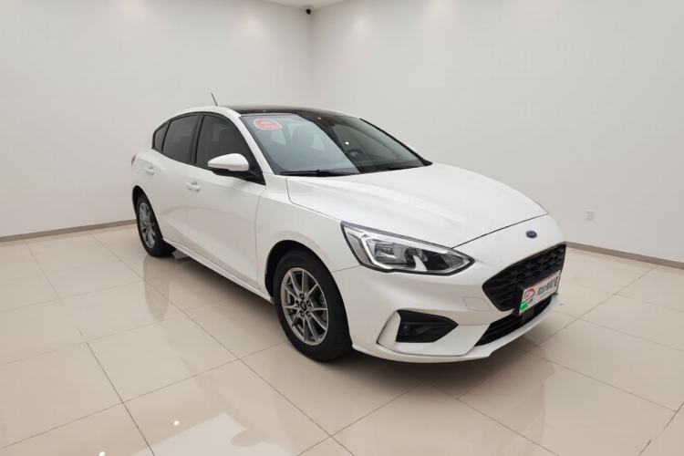 Used Ford Focus 2020 Hatchback EcoBoost 180 Automatic Trend Edition Front Right 45 Deg