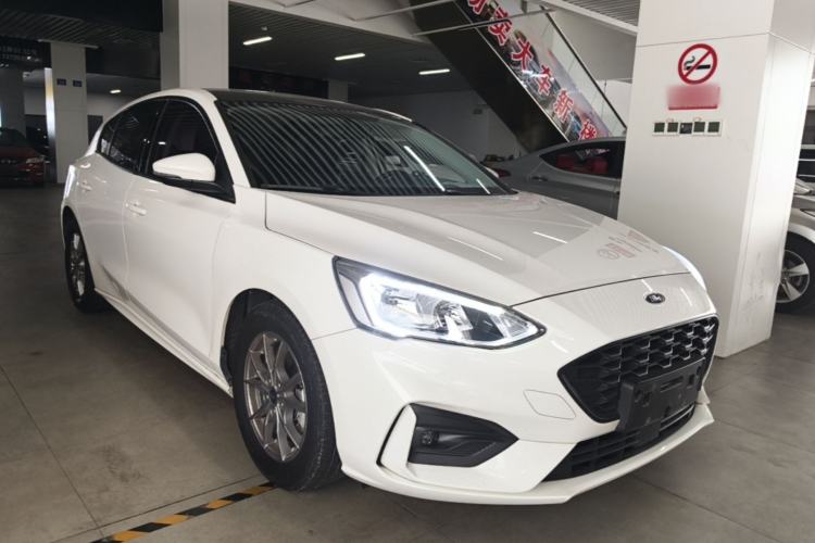 Used Ford Focus 2020 Hatchback 1.5L Automatic Sharp Edition Front Right 45 Deg