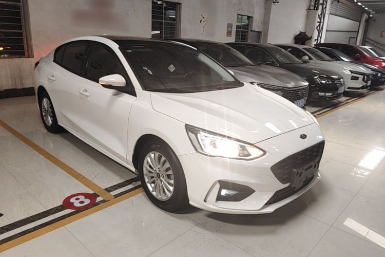 Used Ford Focus 2020 Sedan EcoBoost 180 Automatic Trend Edition Front Right 45 Deg