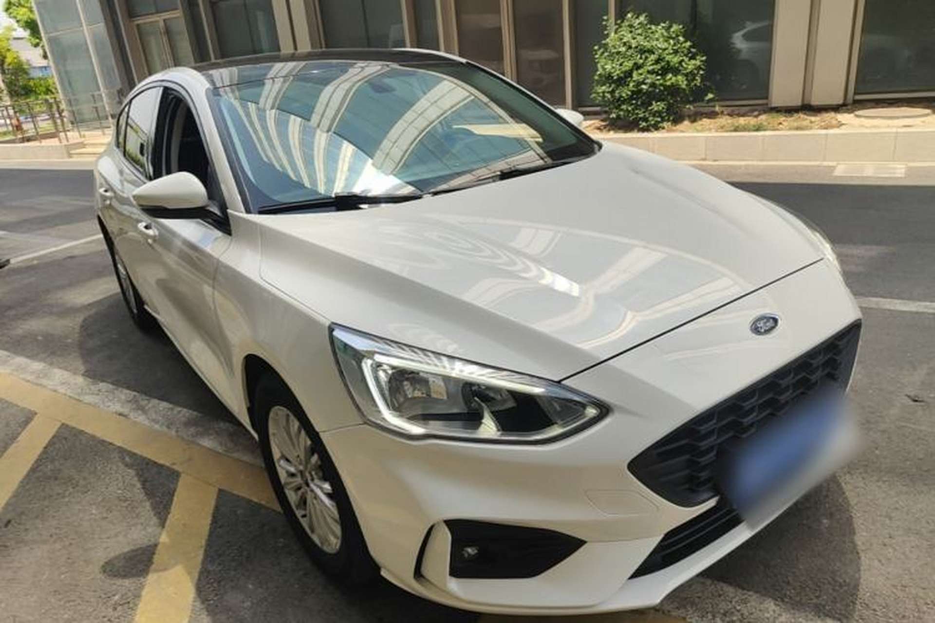 Used Ford Focus 2020 Sedan EcoBoost 180 Automatic Trend Edition Front Right 45 Deg