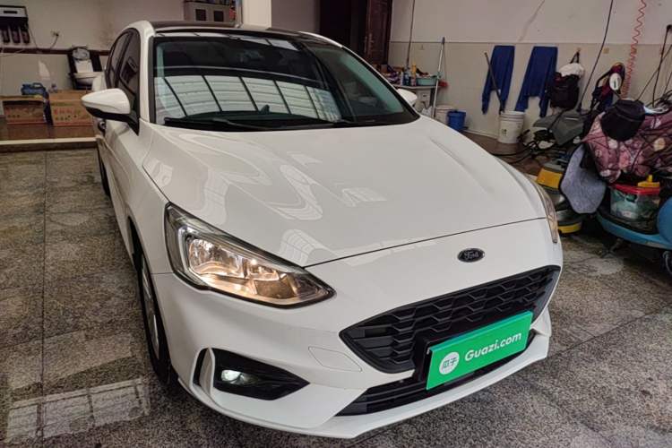 Used Ford Focus 2020 Sedan EcoBoost 180 Automatic Trend Edition Front Right 45 Deg