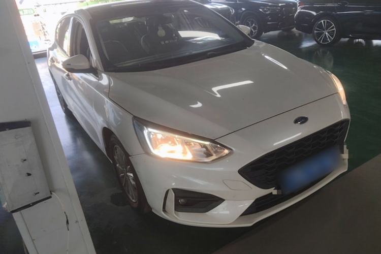 Used Ford Focus 2020 Sedan EcoBoost 180 Automatic Trend Edition Front Right 45 Deg