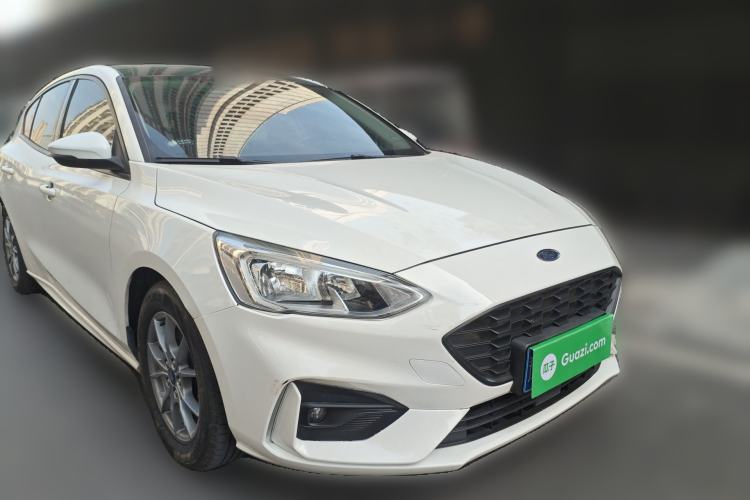 Used Ford Focus 2020 Hatchback EcoBoost 180 Automatic Trend Edition Front Right 45 Deg