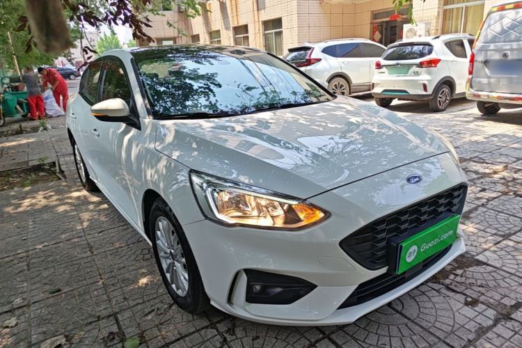 Used Ford Focus 2020 Sedan EcoBoost 180 Automatic Trend Edition Front Right 45 Deg