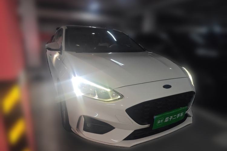 Used Ford Focus 2020 Hatchback EcoBoost 180 Automatic Trend Edition Front Right 45 Deg