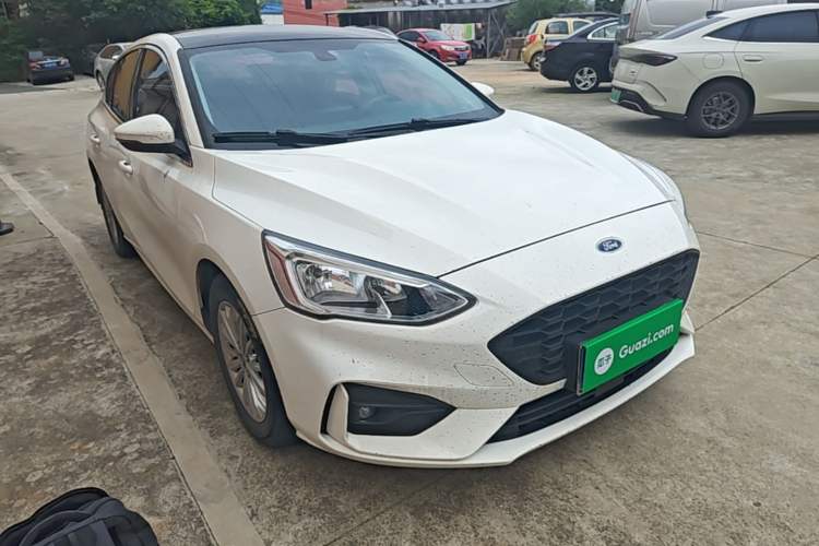 Used Ford Focus 2020 Sedan EcoBoost 180 Automatic Trend Edition Front Right 45 Deg