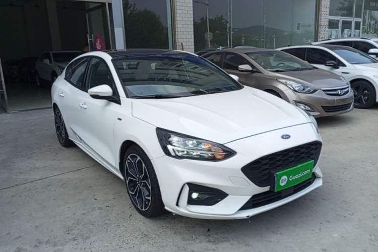 Used Ford Focus 2020 Sedan EcoBoost 180 Automatic ST Line Front Right 45 Deg