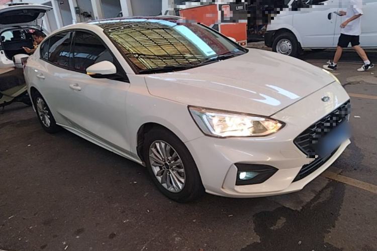 Used Ford Focus 2020 Sedan EcoBoost 180 Automatic Trend Edition Front Right 45 Deg
