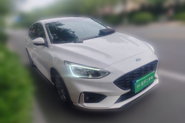 Used Ford Focus 2020 Hatchback 1.5L Automatic Sharp Edition Front Right 45 Deg