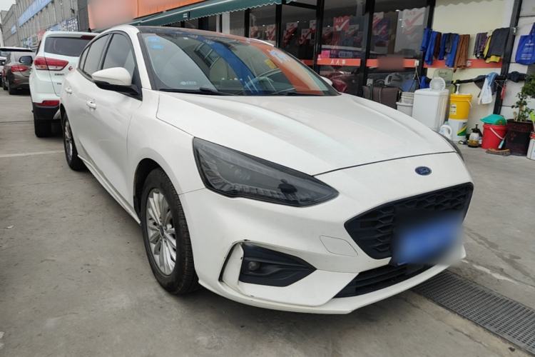 Used Ford Focus 2020 Sedan EcoBoost 180 Automatic Trend Edition Front Right 45 Deg