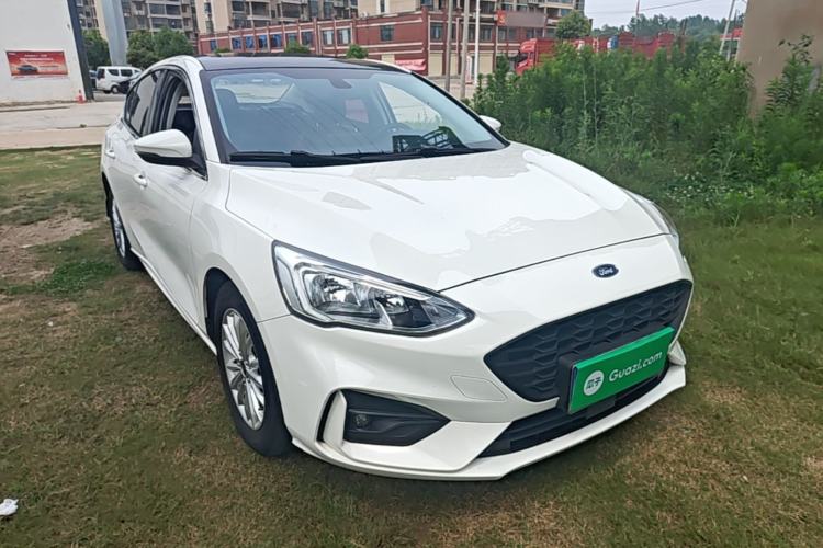 Used Ford Focus 2020 Sedan EcoBoost 180 Automatic Trend Edition Front Right 45 Deg