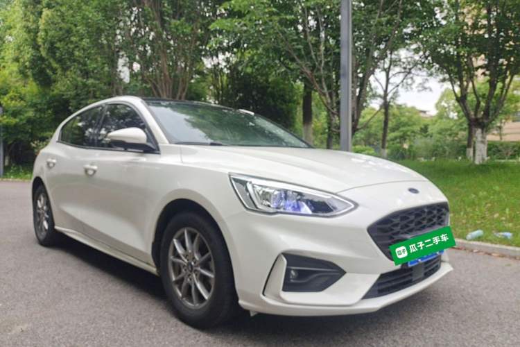 Used Ford Focus 2020 Hatchback EcoBoost 180 Automatic Trend Edition Front Right 45 Deg