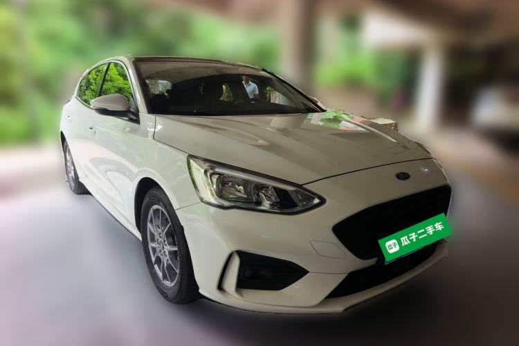 Used Ford Focus 2020 Hatchback EcoBoost 180 Automatic Trend Edition Front Right 45 Deg