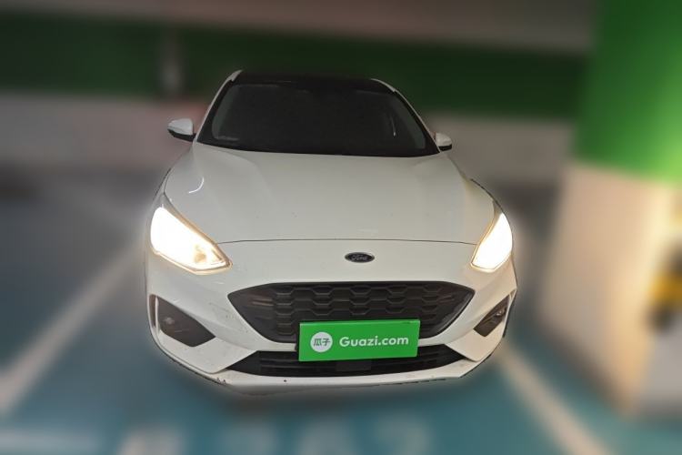 Used Ford Focus 2020 Hatchback EcoBoost 180 Automatic Trend Edition Front