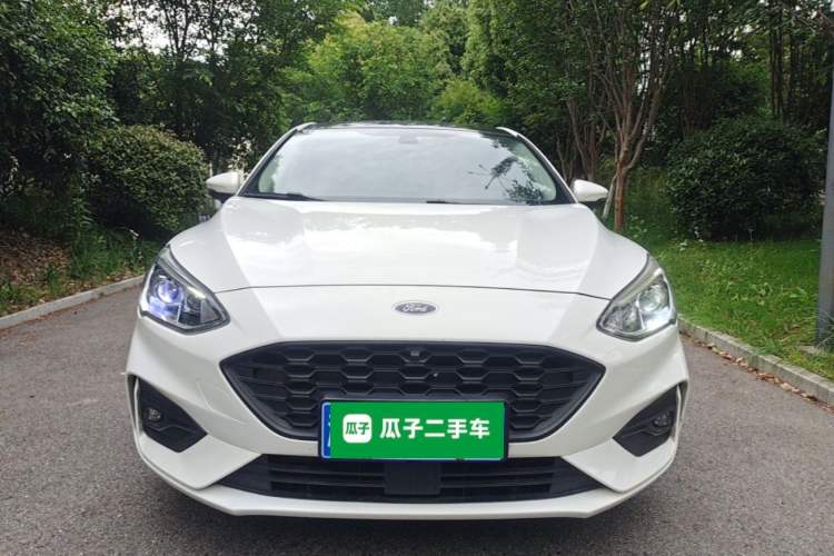 Used Ford Focus 2020 Hatchback EcoBoost 180 Automatic Trend Edition Front