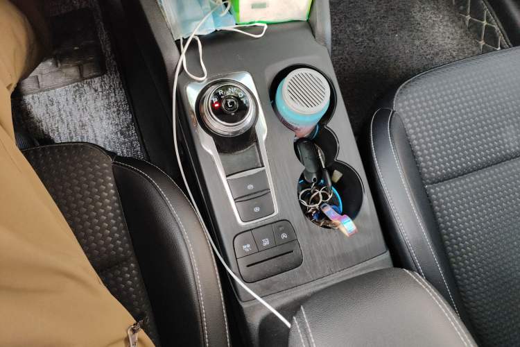 Used Ford Focus 2020 Sedan EcoBoost 180 Automatic Trend Edition Gear Lever
