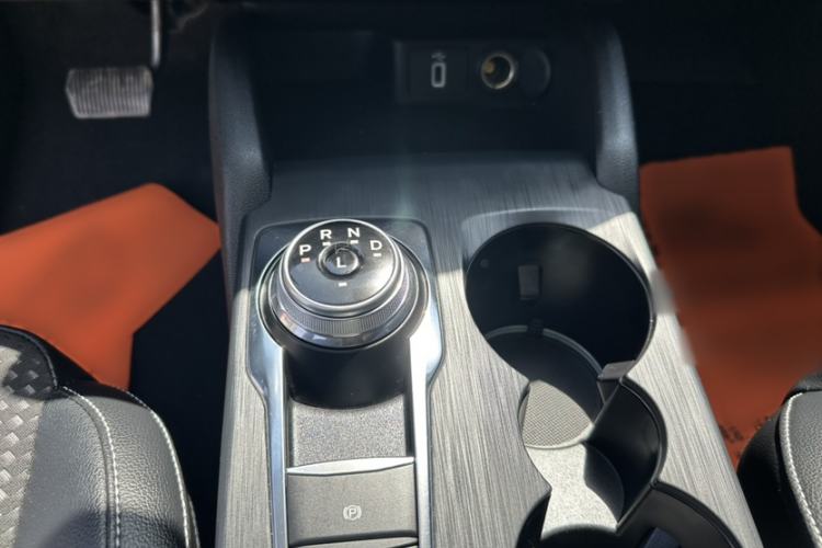 Used Ford Focus 2020 Hatchback EcoBoost 180 Automatic Trend Edition Gear Lever