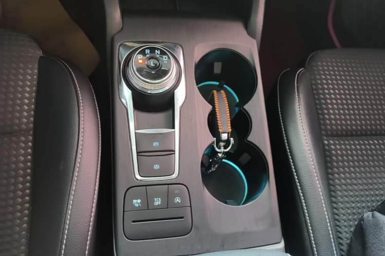 Used Ford Focus 2020 Sedan EcoBoost 180 Automatic Trend Edition Gear Lever