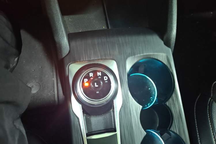 Used Ford Focus 2020 Sedan EcoBoost 180 Automatic Trend Edition Gear Lever