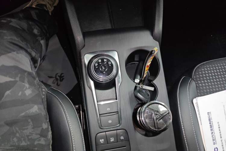 Used Ford Focus 2020 Sedan EcoBoost 180 Automatic Trend Edition Gear Lever