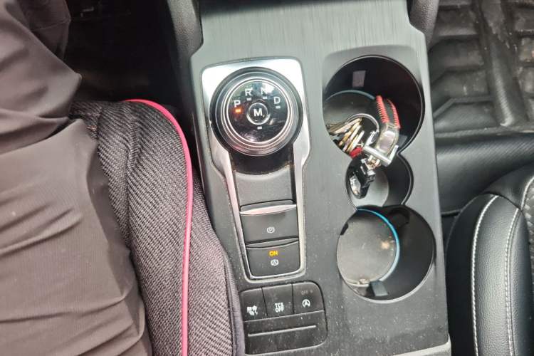 Used Ford Focus 2020 Sedan EcoBoost 180 Automatic Trend Edition Gear Lever