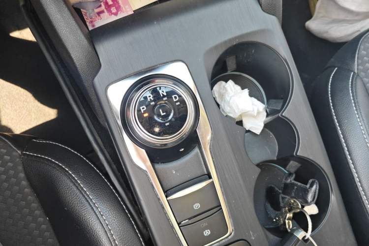 Used Ford Focus 2020 Hatchback EcoBoost 180 Automatic Trend Edition Gear Lever