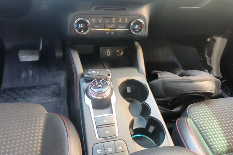 Used Ford Focus 2020 Sedan EcoBoost 180 Automatic ST Line Gear Lever
