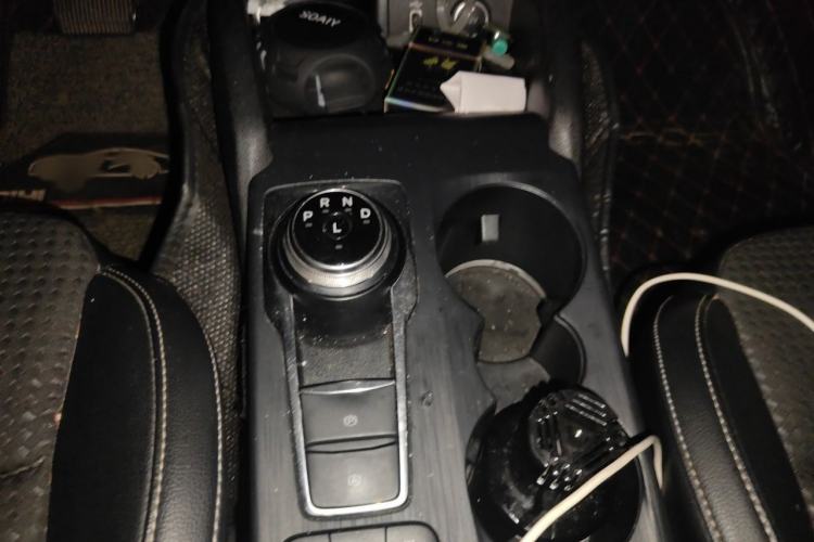 Used Ford Focus 2020 Sedan EcoBoost 180 Automatic Trend Edition Gear Lever
