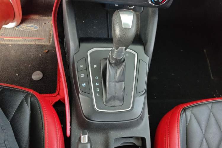 Used Ford Focus 2020 Sedan 1.5L Automatic Sharp Edition Gear Lever