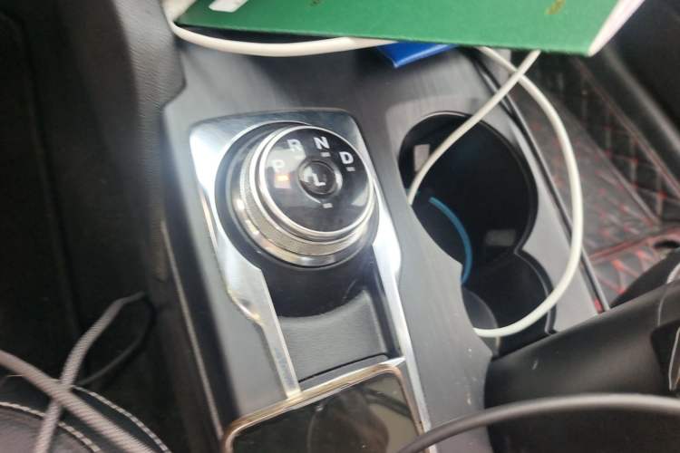 Used Ford Focus 2020 Sedan EcoBoost 180 Automatic Trend Edition Gear Lever
