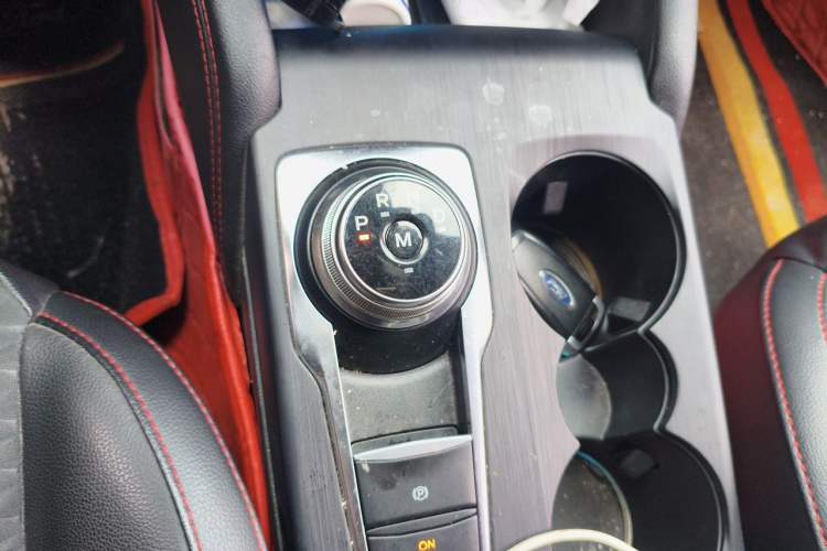 Used Ford Focus 2020 Sedan EcoBoost 180 Automatic ST Line Gear Lever