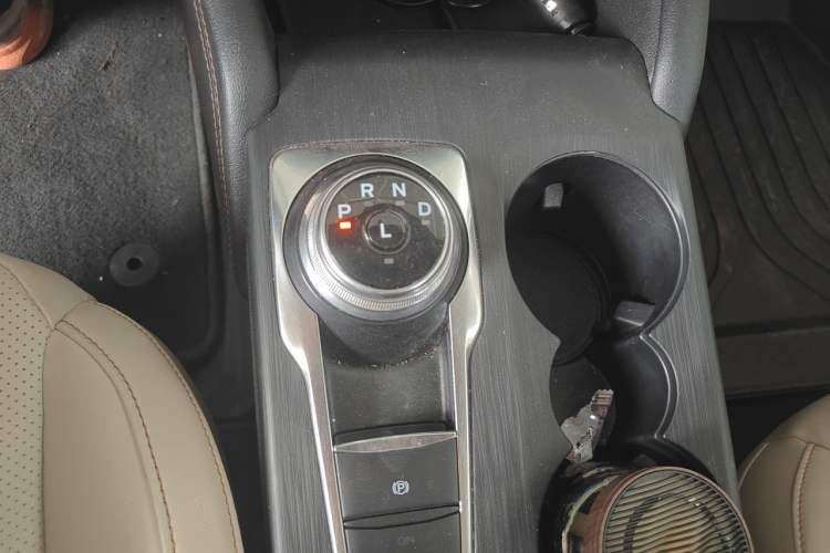 Used Ford Focus 2020 Sedan EcoBoost 180 Automatic Trend Edition Gear Lever