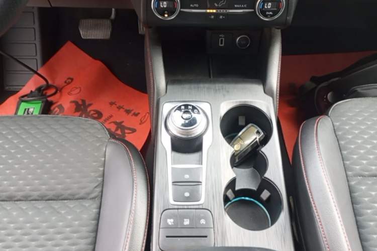 Used Ford Focus 2020 Sedan EcoBoost 180 Automatic ST Line Gear Lever