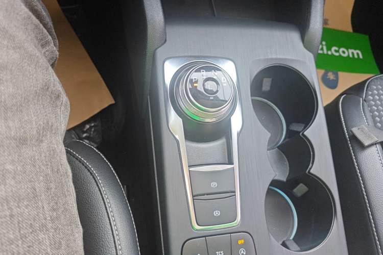 Used Ford Focus 2020 Hatchback EcoBoost 180 Automatic Trend Edition Gear Lever