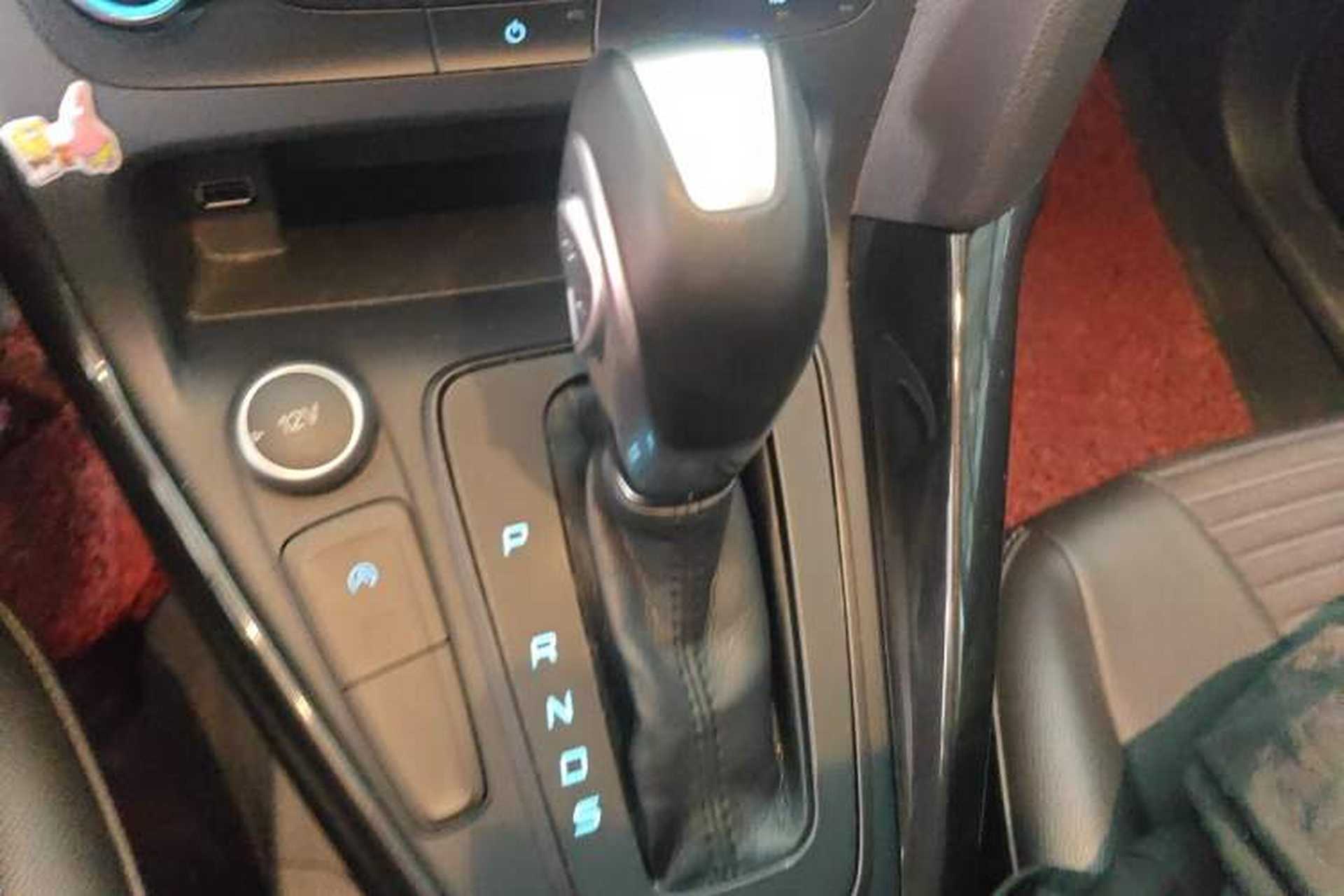 Used Ford Focus 2020 Hatchback Classic 1.5L Automatic Trendy Model Gear Lever