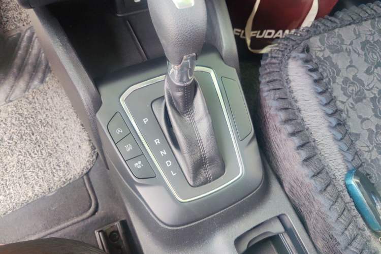 Used Ford Focus 2020 Hatchback 1.5L Automatic Sharp Edition Gear Lever