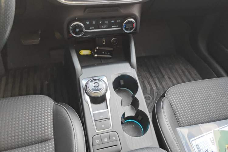 Used Ford Focus 2020 Hatchback EcoBoost 180 Automatic Trend Edition Gear Lever