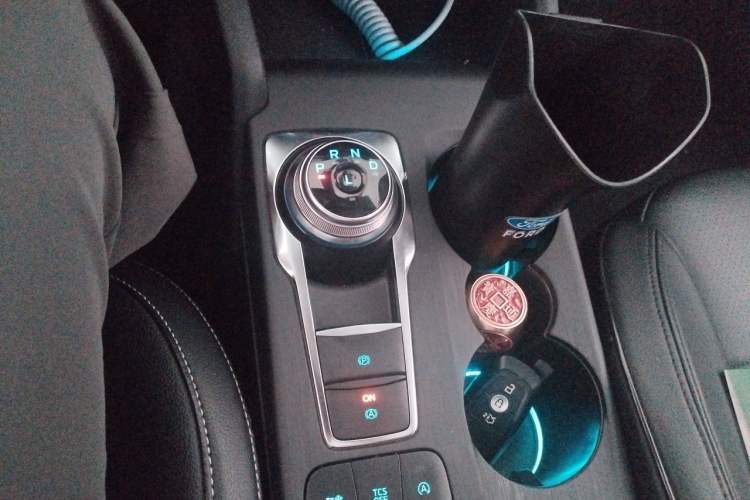 Used Ford Focus 2020 Sedan EcoBoost 180 Automatic Trend Edition Gear Lever