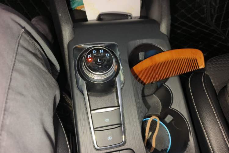 Used Ford Focus 2020 Hatchback EcoBoost 180 Automatic Trend Edition Gear Lever