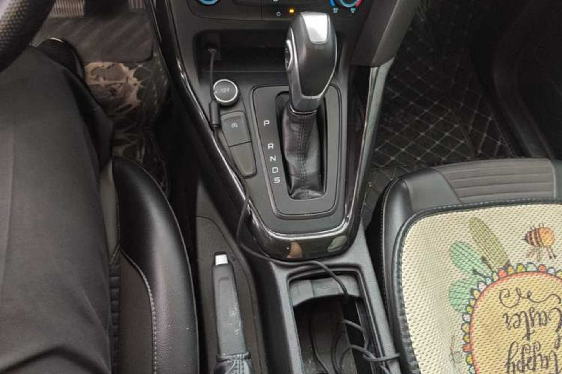 Used Ford Focus 2020 Hatchback Classic 1.5L Automatic Trendy Model Gear Lever