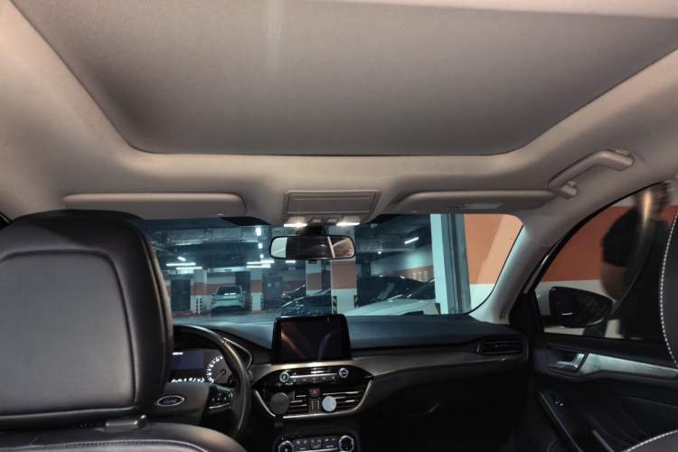 Used Ford Focus 2020 Sedan EcoBoost 180 Automatic Trend Edition Headliner
