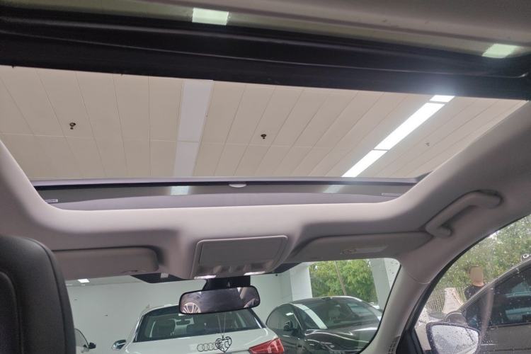 Used Ford Focus 2020 Hatchback EcoBoost 180 Automatic Trend Edition Headliner