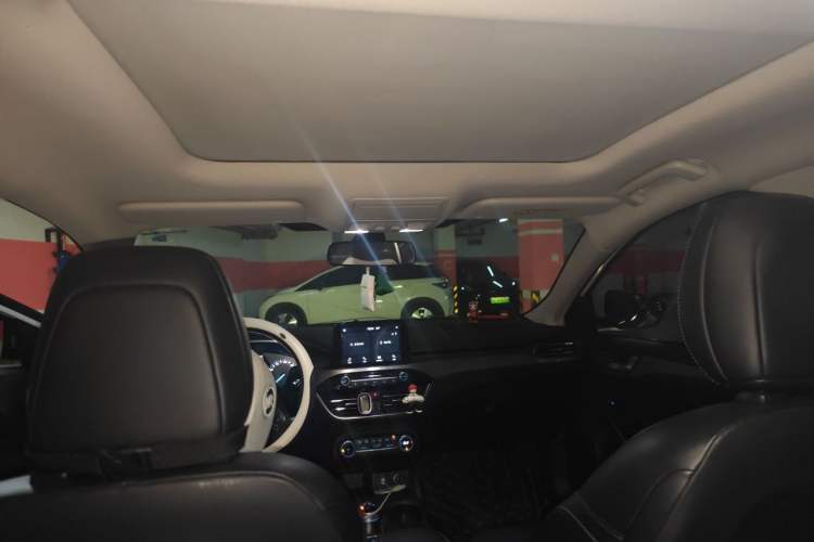 Used Ford Focus 2020 Hatchback EcoBoost 180 Automatic Trend Edition Headliner