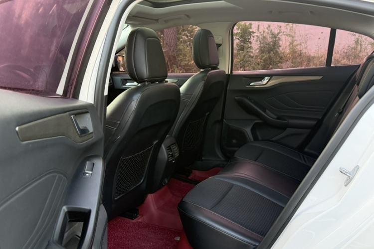 Used Ford Focus 2020 Sedan EcoBoost 180 Automatic Trend Edition Interior 1
