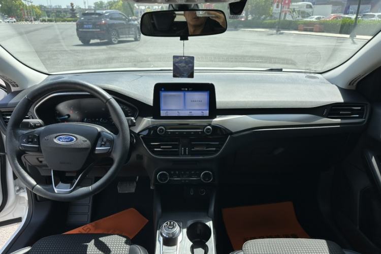 Used Ford Focus 2020 Hatchback EcoBoost 180 Automatic Trend Edition Interior 2