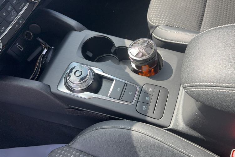 Used Ford Focus 2020 Sedan EcoBoost 180 Automatic Trend Edition Interior 2