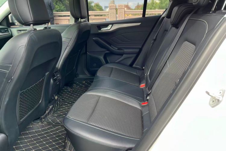 Used Ford Focus 2020 Hatchback EcoBoost 180 Automatic Trend Edition Interior 2