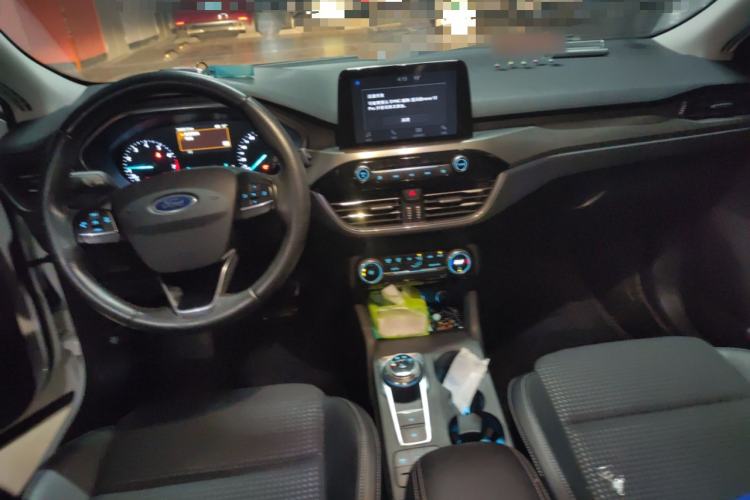 Used Ford Focus 2020 Hatchback EcoBoost 180 Automatic Trend Edition Interior 2