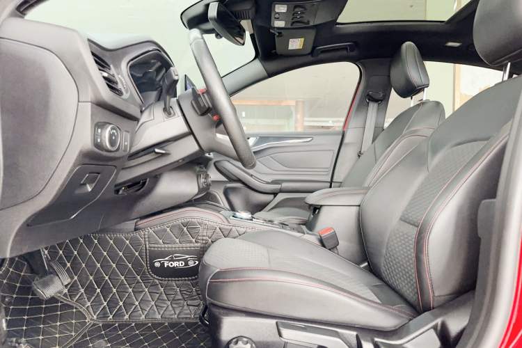 Used Ford Focus 2020 Sedan EcoBoost 180 Automatic ST Line Interior 2