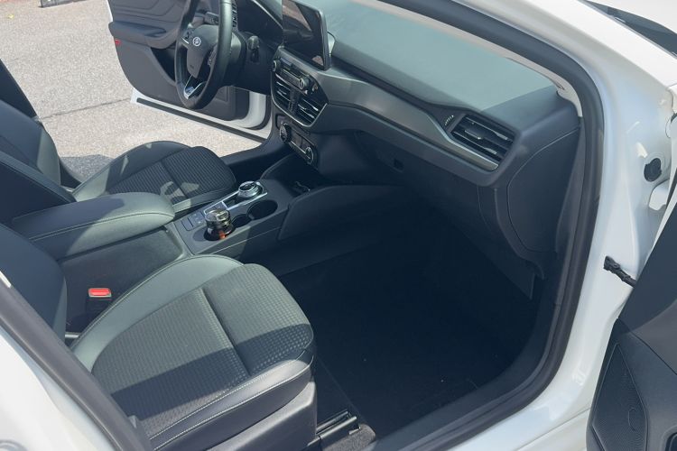 Used Ford Focus 2020 Sedan EcoBoost 180 Automatic Trend Edition Interior 3